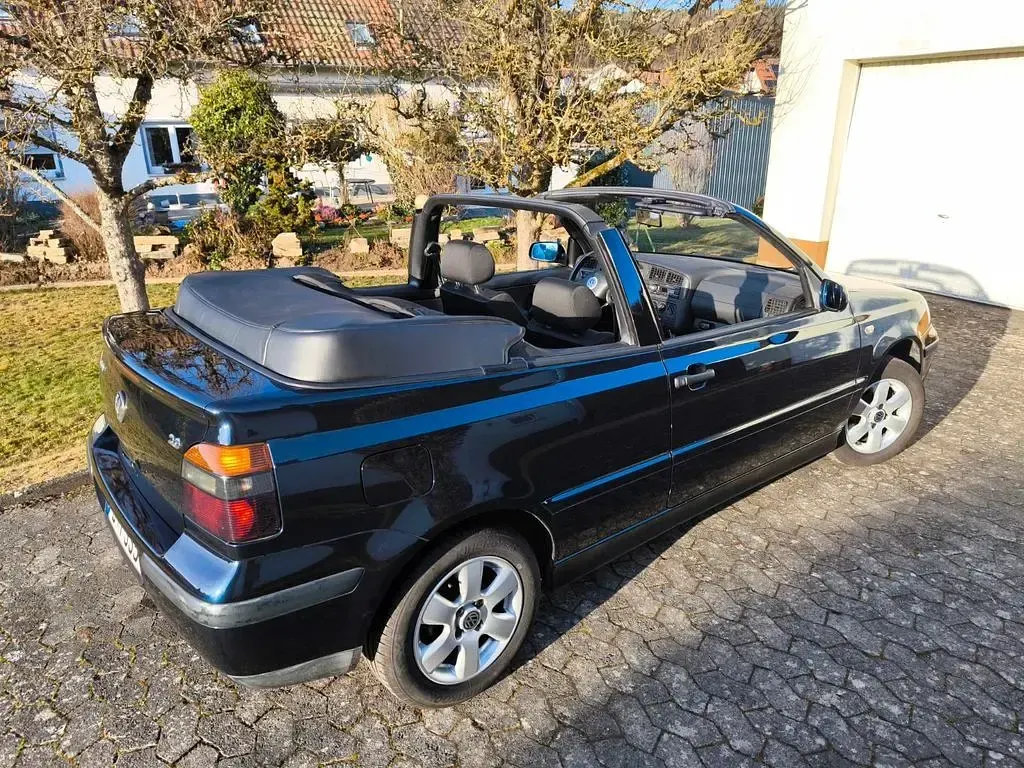Gebraucht VW Golf Comfortline 116 PS (85 kW) 2002 Blau Cabrio