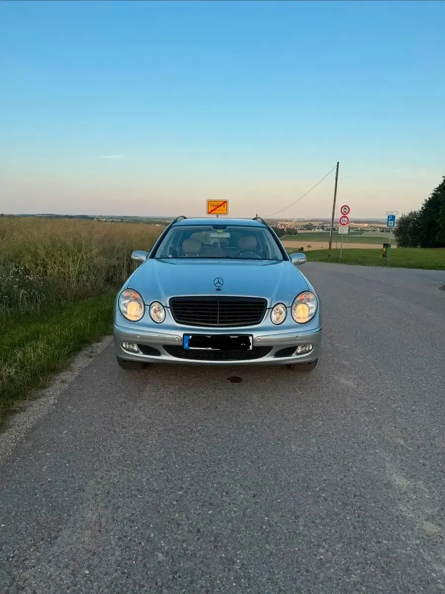 Gebraucht Mercedes E320 224 PS (164 kW) 2005 Silber Kombi