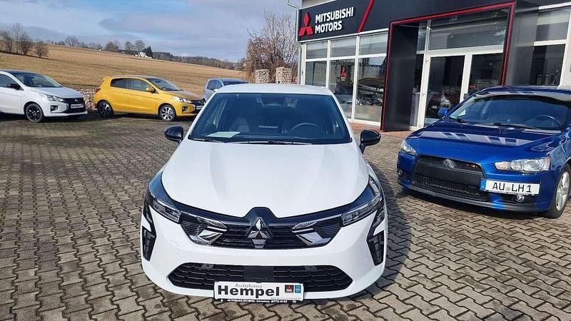 Gebraucht Mitsubishi Colt Select 91 PS (66 kW) 2025 Antarktisweiß Kleinwagen