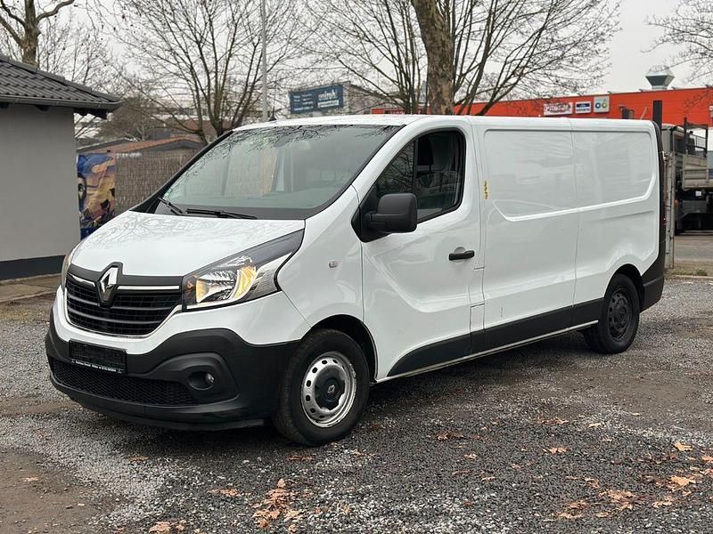 Gebraucht Renault Trafic Komfort 145 PS (106 kW) 2021 Weiß Van / Kleinbus