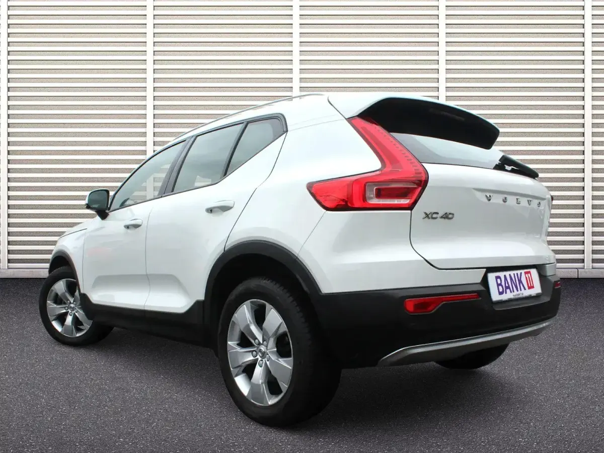 Gebraucht Volvo XC40 129 PS (94 kW) 2021 Weiß SUV