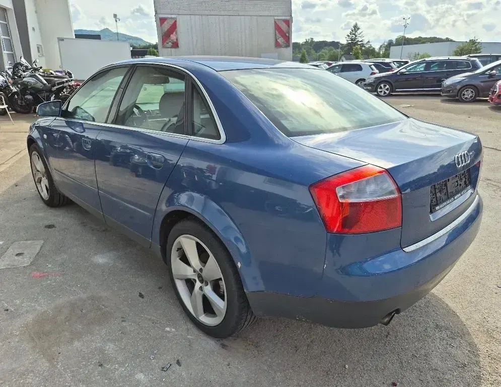 Gebraucht Audi A4 Basis 150 PS (110 kW) 2001 Blau Limousine