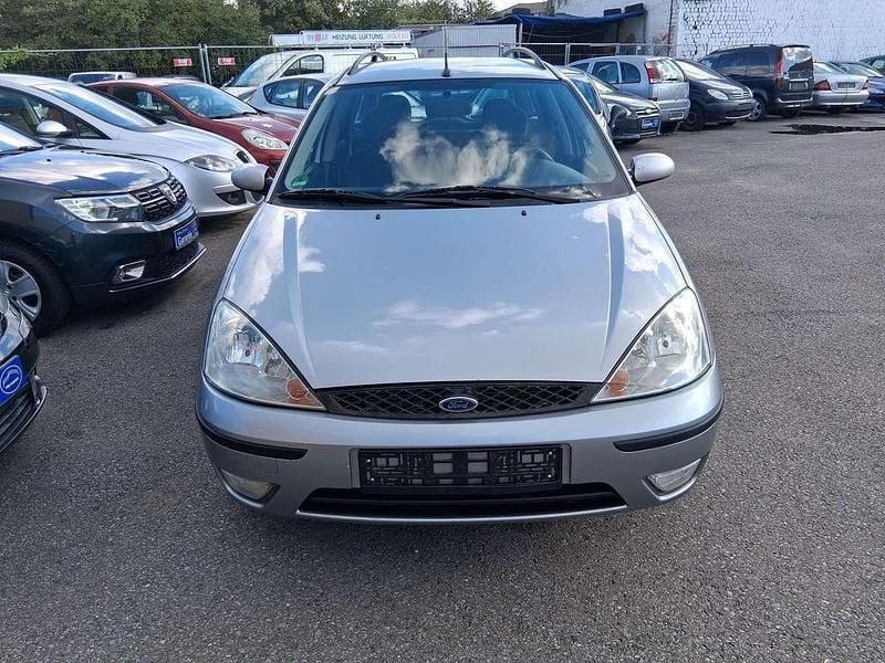 Grau Gebraucht 2005 Ford Focus Viva Kombi | 2.870 € (Fairer Preis) - Bild 1/4