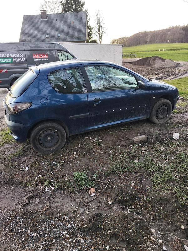Gebraucht Peugeot 206 60 PS (44 kW) 2000 Blau Kleinwagen