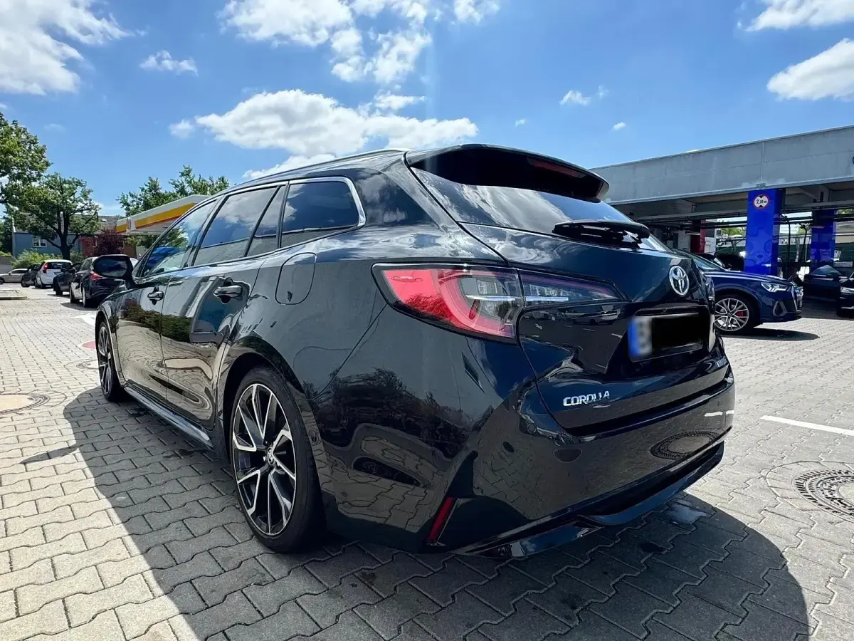 Gebraucht Toyota Corolla Lounge 184 PS (135 kW) 2020 Schwarz Limousine