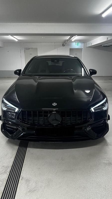 Schwarz Gebraucht 2020 Mercedes CLA250 AMG Limousine | 29.500 € (Guter Preis) - Bild 1/4