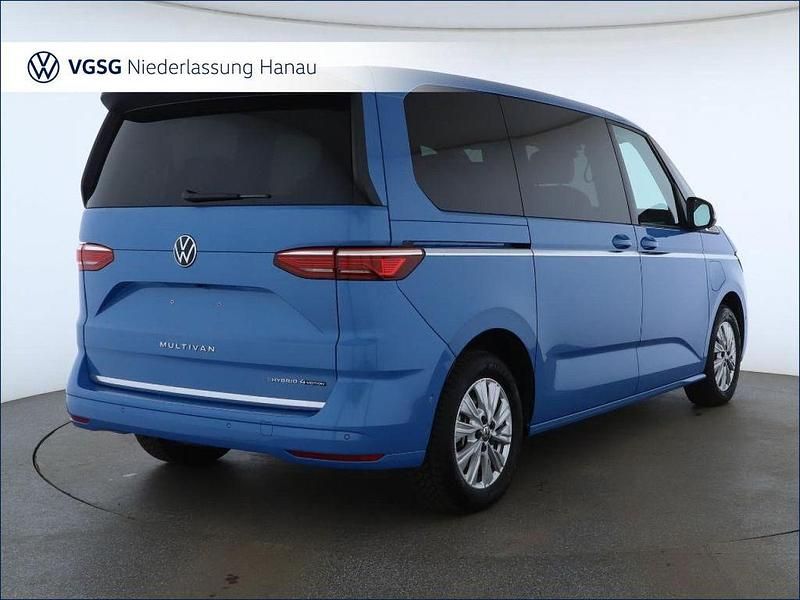 Gebraucht VW Multivan Style 177 PS (130 kW) 2025 Blau Van