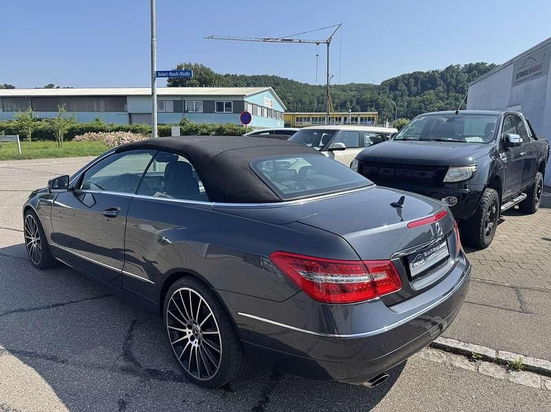 Gebraucht Mercedes E250 Avantgarde 204 PS (150 kW) 2013 Grau Cabrio