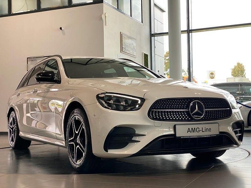 Gebraucht Mercedes E300 AMG 306 PS (225 kW) 2022 Weiß Limousine