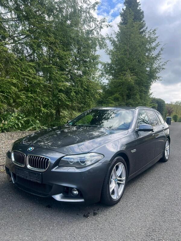 Grau Gebraucht 2016 BMW 530 M Sport Kombi | 16.199 € (Guter Preis) - Bild 1/4