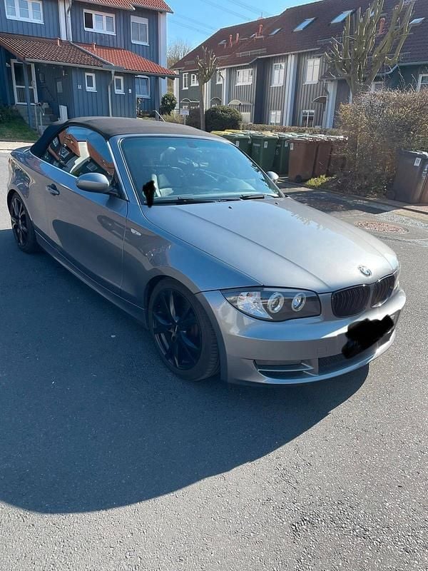 Gebraucht BMW 123 Cabriolet 204 PS (150 kW) 2009 Grau Cabrio
