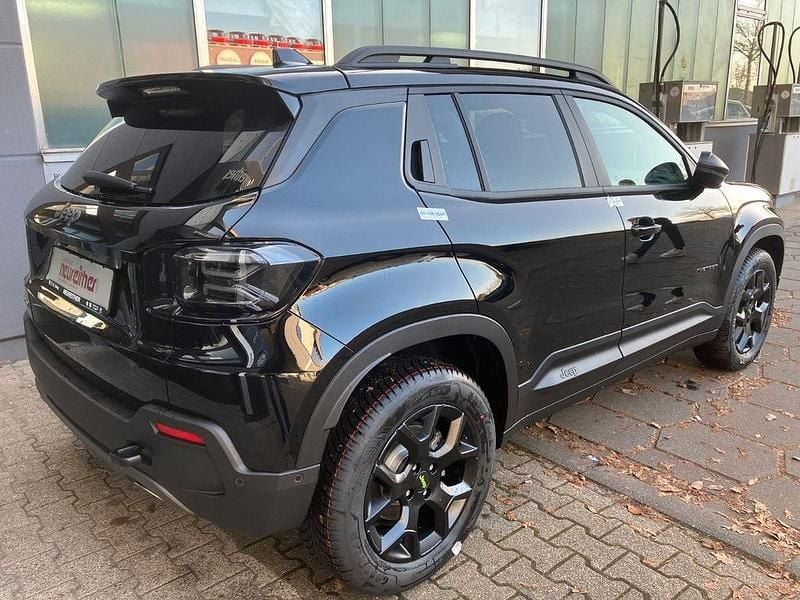 Neu Jeep Avenger Overland 145 PS (106 kW) 2026 Schwarz SUV