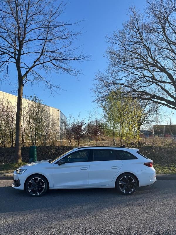 Gebraucht Cupra Leon 150 PS (110 kW) 2024 Weiß Kombi