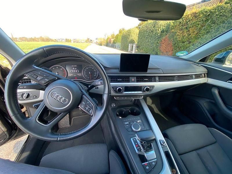 Gebraucht Audi A4 Sport 190 PS (139 kW) 2019 Schwarz Kombi
