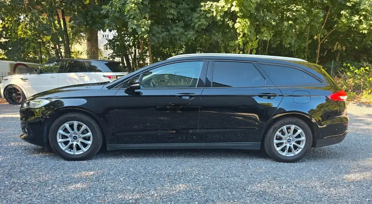 Gebraucht Ford Mondeo Business Edition 165 PS (121 kW) 2019 Schwarz Kombi