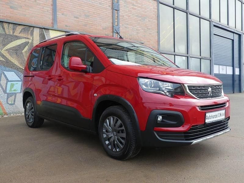 Rot Gebraucht 2019 Peugeot Rifter Allure Van / Kleinbus | 13.890 € (Guter Preis) - Bild 1/4