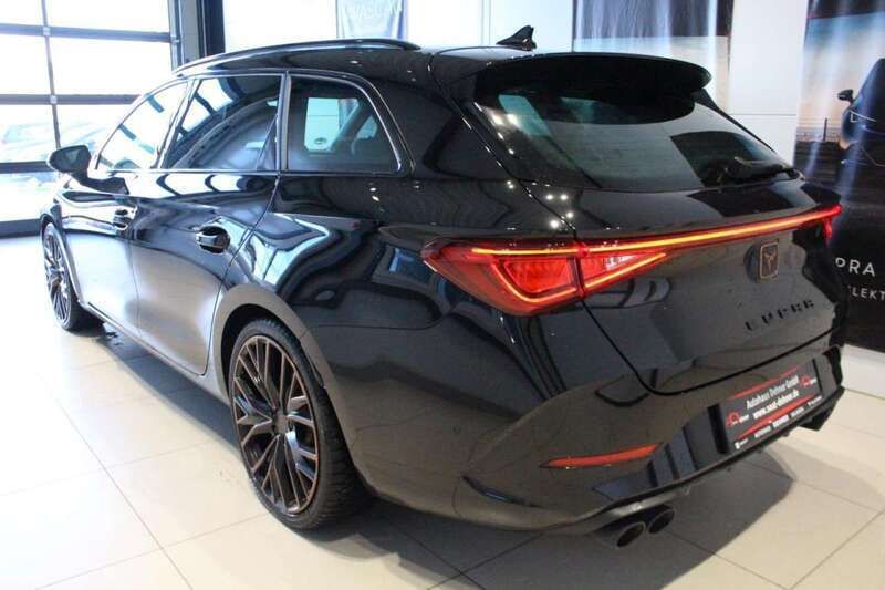 Gebraucht Cupra Leon VZ3 310 PS (228 kW) 2023 Midnight schwarz (weiß) Kombi