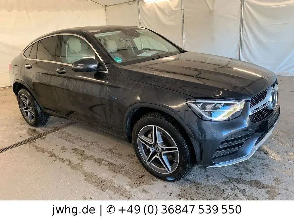 Gebraucht Mercedes GLC300e AMG 306 PS (225 kW) 2021 Graphitgrau (metallic) Coupé