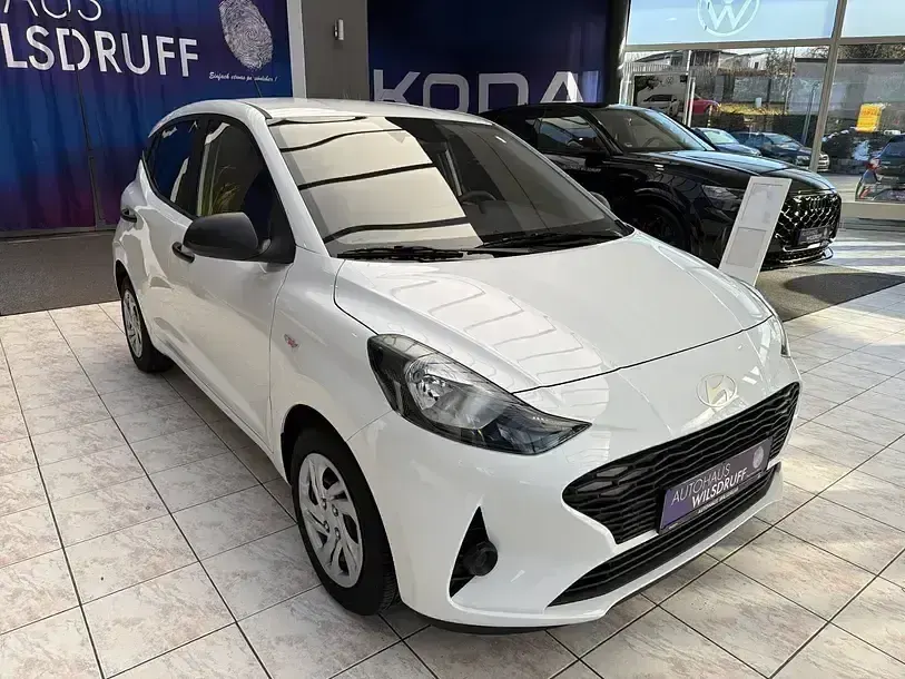 Gebraucht Hyundai i10 Comfort 63 PS (46 kW) 2025 Weiß Kleinwagen