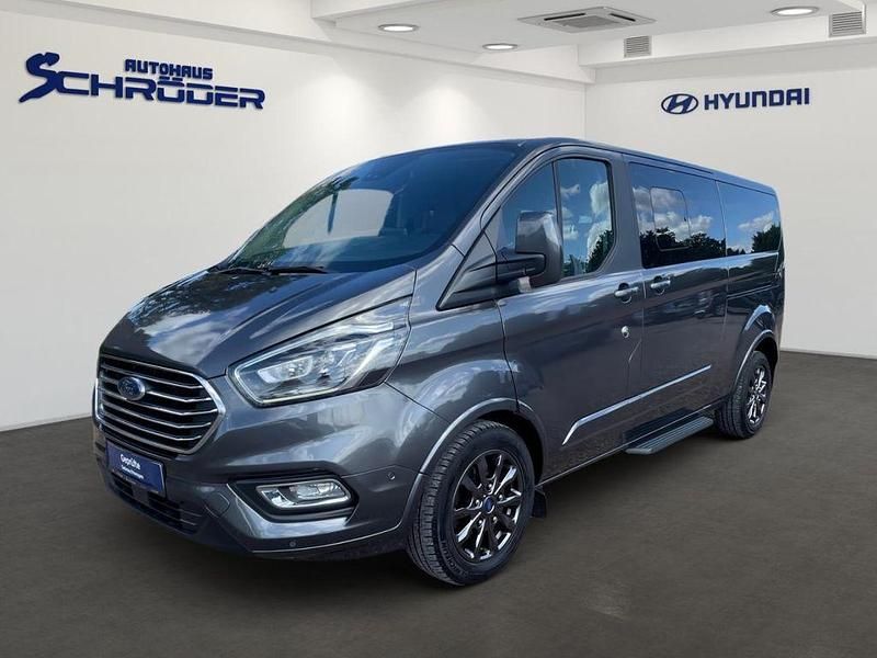 Metallic) (grau Gebraucht 2020 Ford Tourneo Custom Titanium Van / Kleinbus | 34.990 € (Fairer Preis) - Bild 1/4
