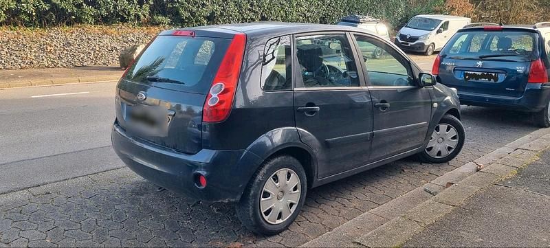 Gebraucht Ford Fiesta 60 PS (44 kW) 2007 Schwarz Kleinwagen