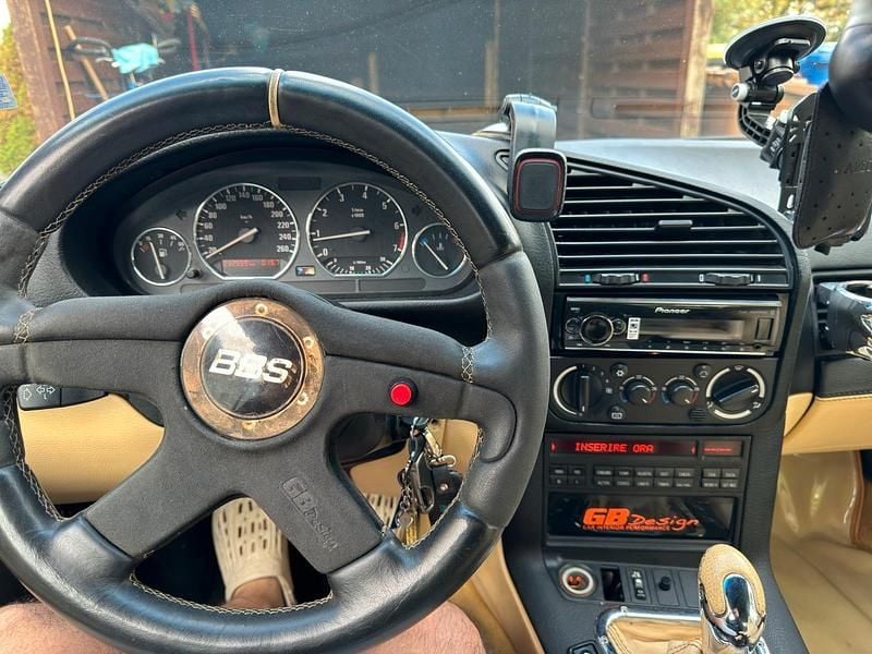 Gebraucht BMW 325 Cabriolet 192 PS (141 kW) 1994 Grün Cabrio