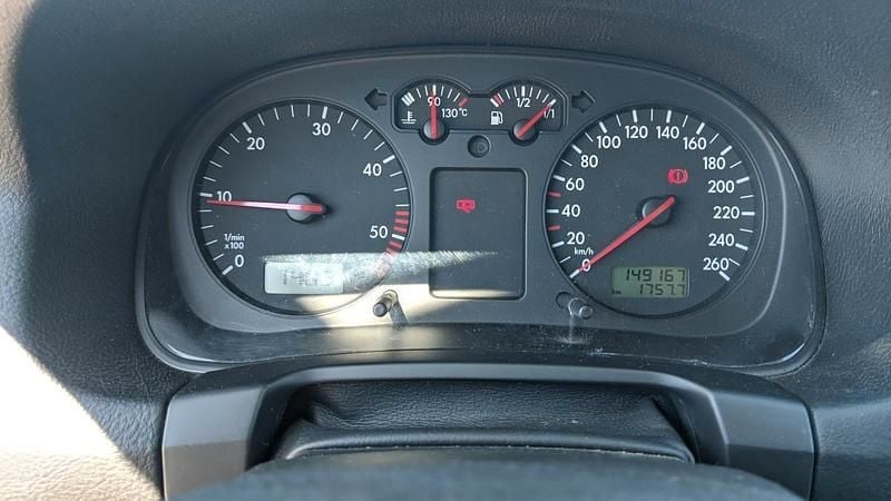 Gebraucht VW Golf IV 101 PS (74 kW) 2001 Silber Limousine
