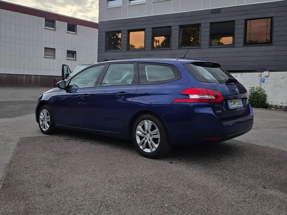Gebraucht Peugeot 308 SW 110 PS (80 kW) 2018 Blau Kombi