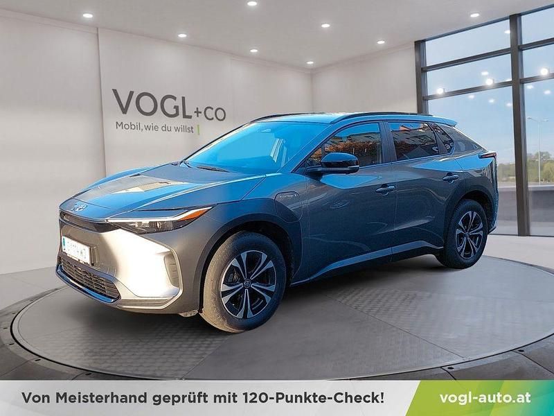 Grau Gebraucht 2022 Toyota bZ4X Comfort SUV | 30.990 € (Guter Preis) - Bild 1/4