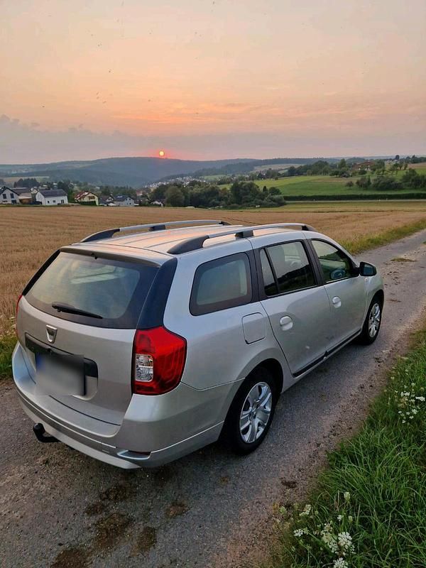 Gebraucht Dacia Logan 90 PS (66 kW) 2017 Silber Kombi