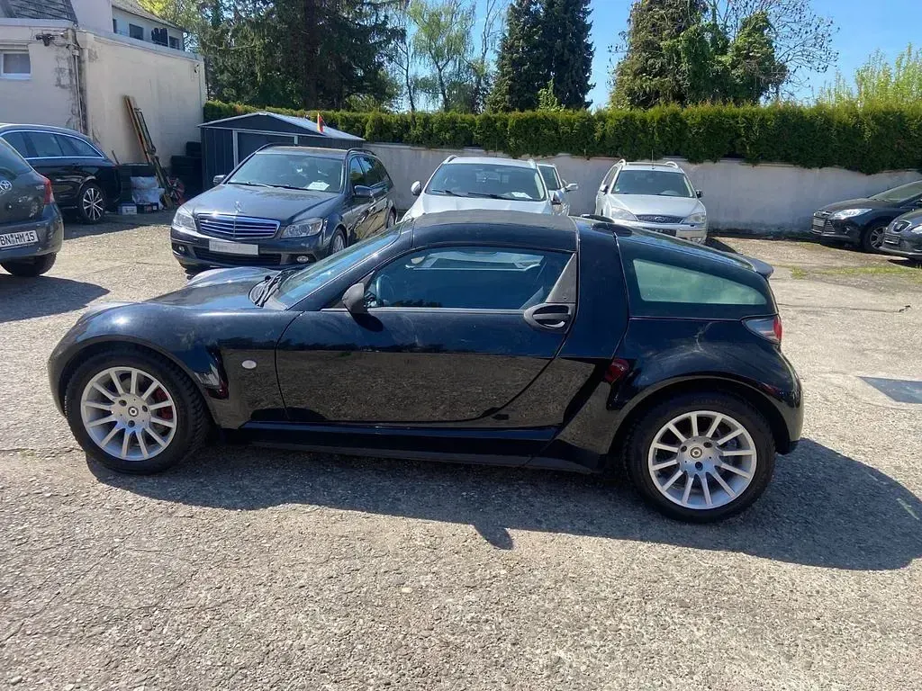 Używany Smart Roadster 82 KM (60 kW) 2003 Czarny Kabriolet
