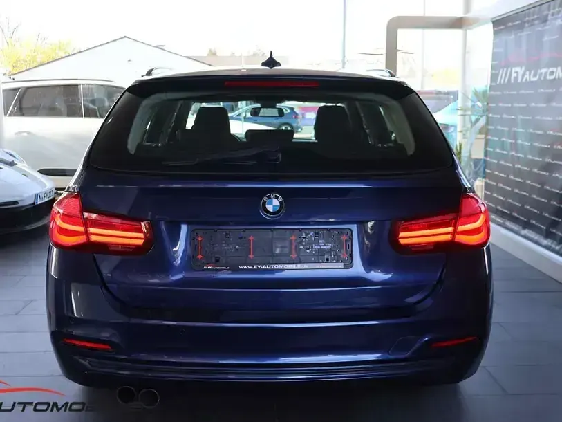 Gebraucht BMW 320 Sport Line 184 PS (135 kW) 2017 Blau Kombi