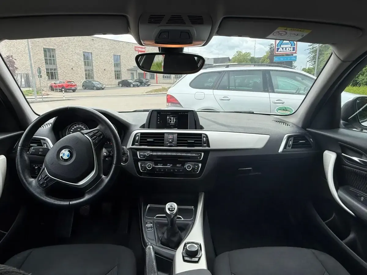 Gebraucht BMW 116 Advantage 116 PS (85 kW) 2017 Weiß Kleinwagen