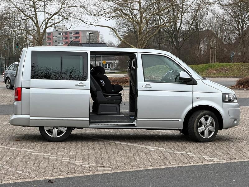 Usata VW T5 Highline 180 CV (132 kW) 2010 Argento Furgone