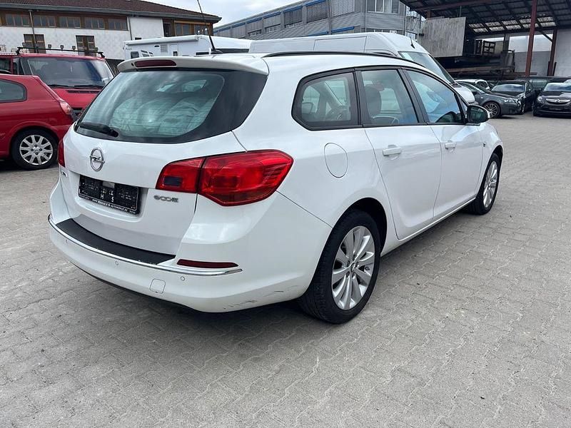 Gebraucht Opel Astra Style 116 PS (85 kW) 2015 Weiß Kombi