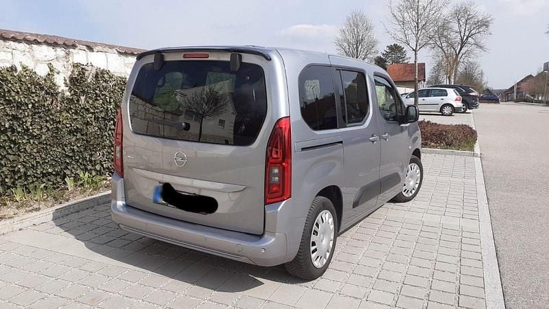 Gebraucht Opel Combo Life 131 PS (96 kW) 2022 Silber Van / Kleinbus