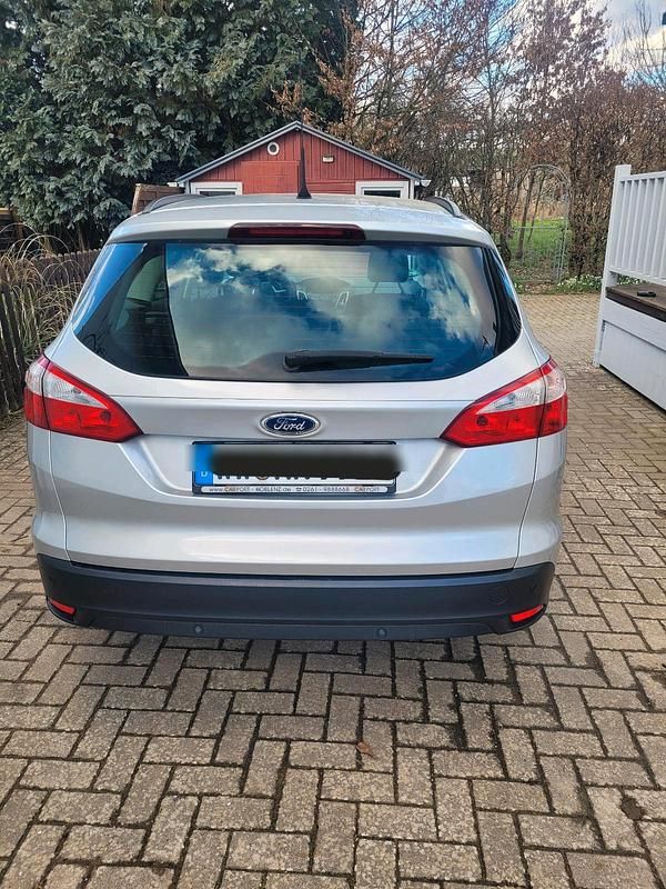 Gebraucht Ford Focus Titanium 116 PS (85 kW) 2013 Silber Kombi