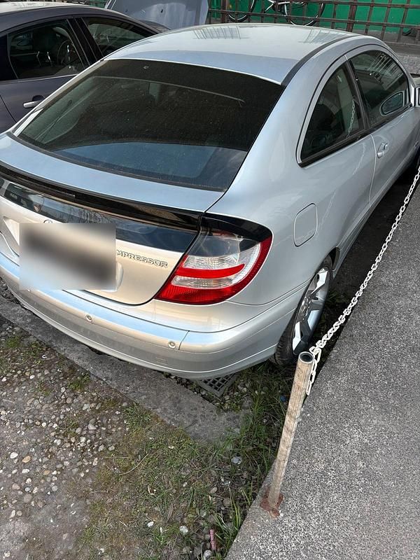 Gebraucht Mercedes C200 163 PS (119 kW) 2006 Silber Coupé
