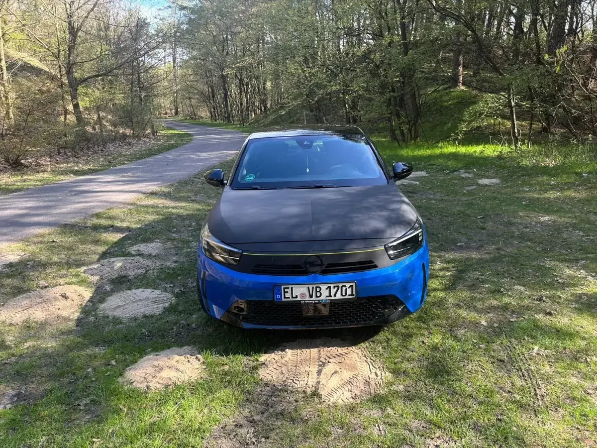 Usata Opel Corsa-e 114 kW (156 CV) 2024 Blu Utilitaria