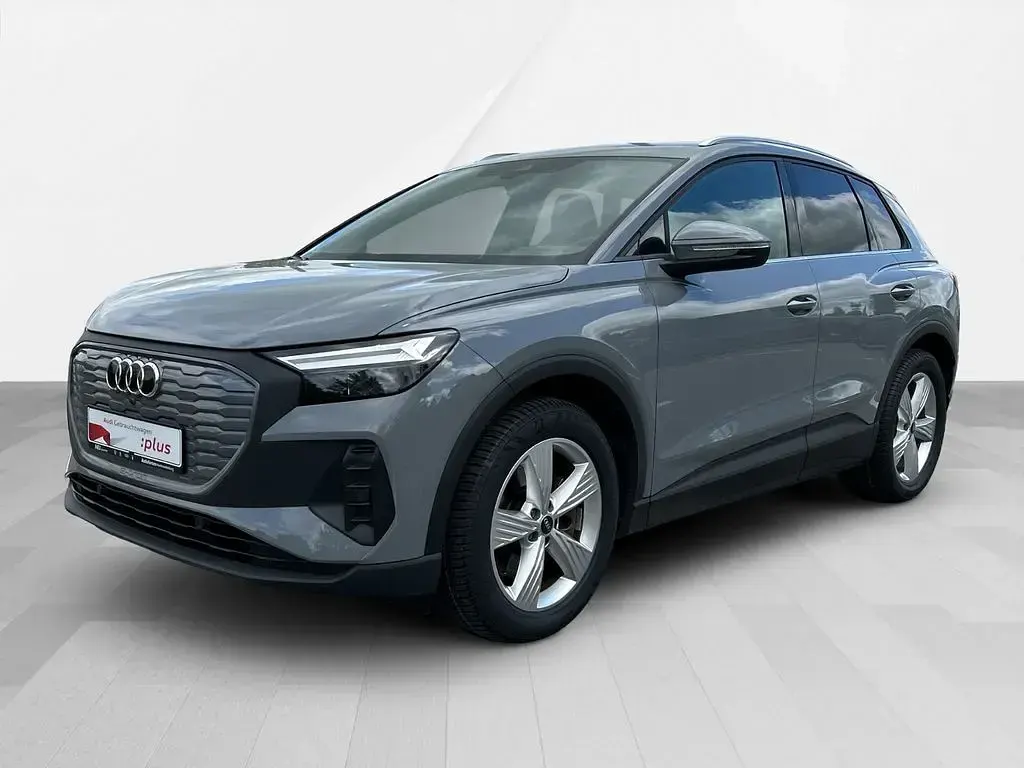 Second-hand Audi Q4 e-tron Ambiente 150 kW (204 CP) 2023 Gri SUV