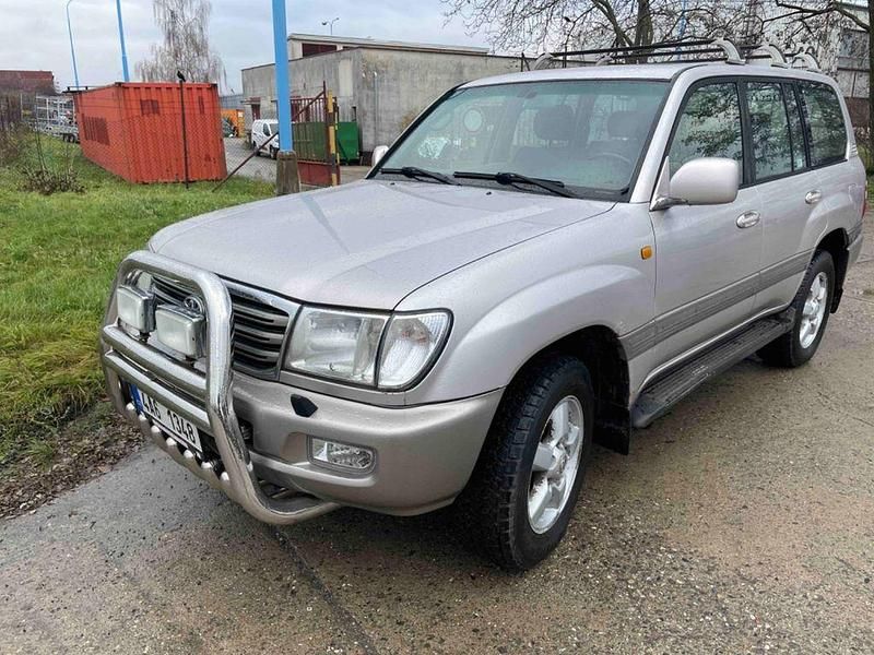 Silber Gebraucht 2005 Toyota Land Cruiser Executive SUV | 14.900 € - Bild 1/4