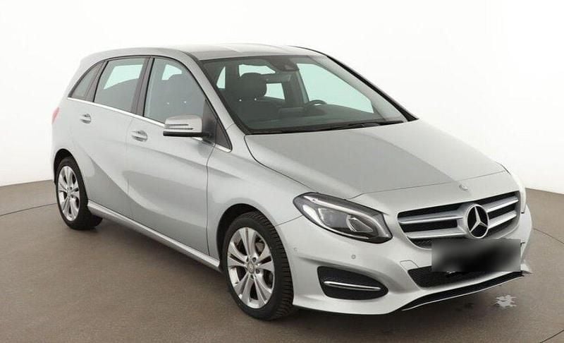 Grau Gebraucht 2015 Mercedes B180 Van / Kleinbus | 11.000 € (Superpreis) - Bild 1/4