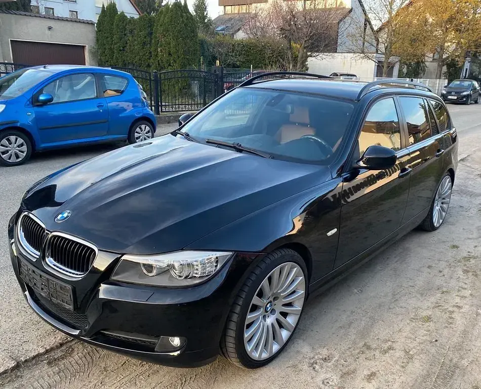 Gebraucht BMW 318 Sport Line 143 PS (105 kW) 2009 Schwarz Kombi