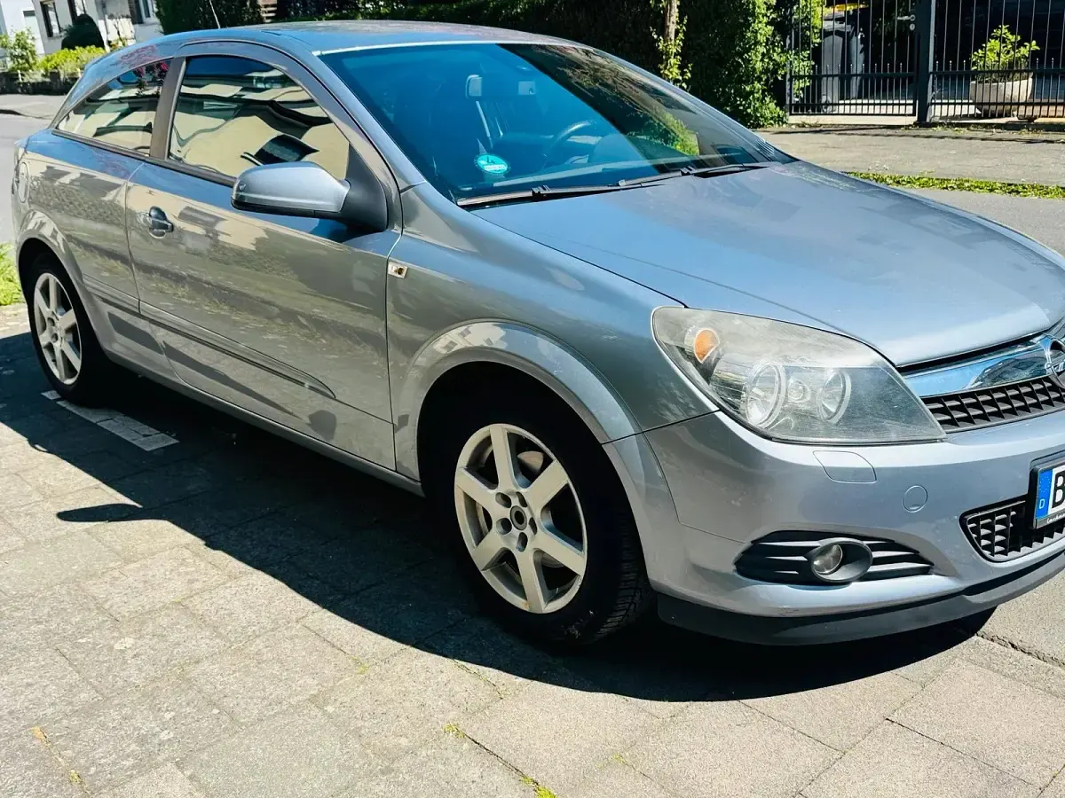 Usata Opel Astra 120 CV (88 kW) 2007 Blu Utilitaria