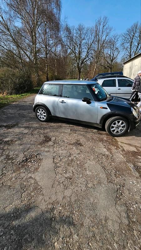 Usado Mini ONE 90 HP (66 kW) 2003 Prateado Citadino