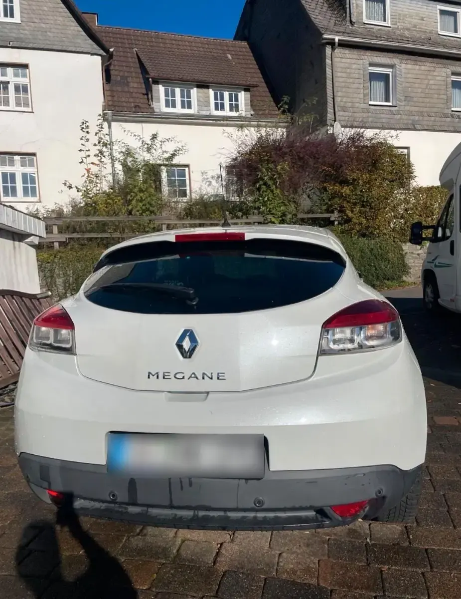 Gebraucht Renault Mégane Coupé 132 PS (97 kW) 2015 Weiß Coupé