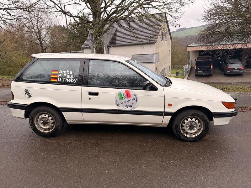 Gebraucht Mitsubishi Colt 75 PS (55 kW) 1990 Weiß Kleinwagen