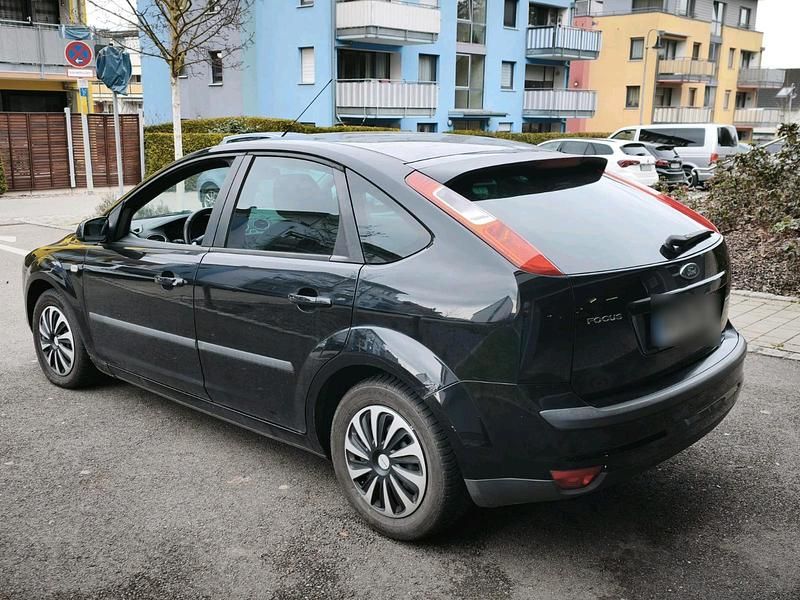 Gebraucht Ford Focus 125 PS (91 kW) 2007 Schwarz Kleinwagen