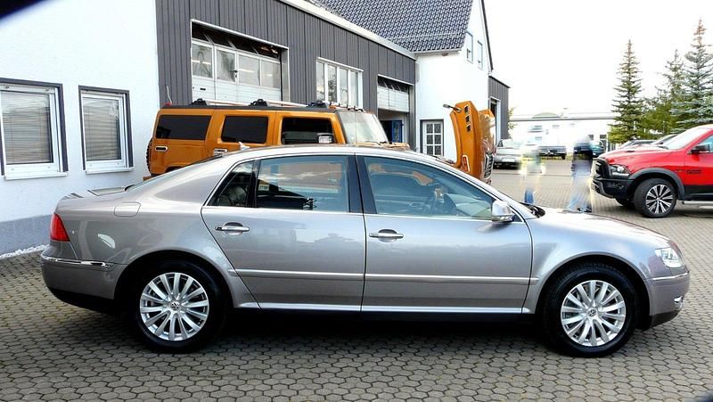 Gebraucht VW Phaeton Individual 239 PS (175 kW) 2010 Grau Limousine