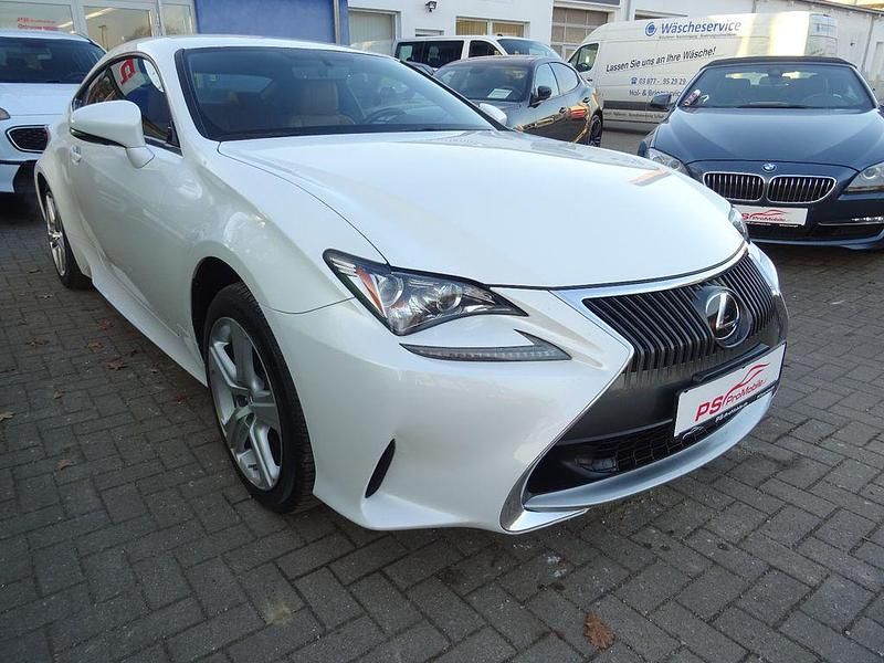 Gebraucht Lexus RC350 317 PS (233 kW) 2015 Weiß Coupé